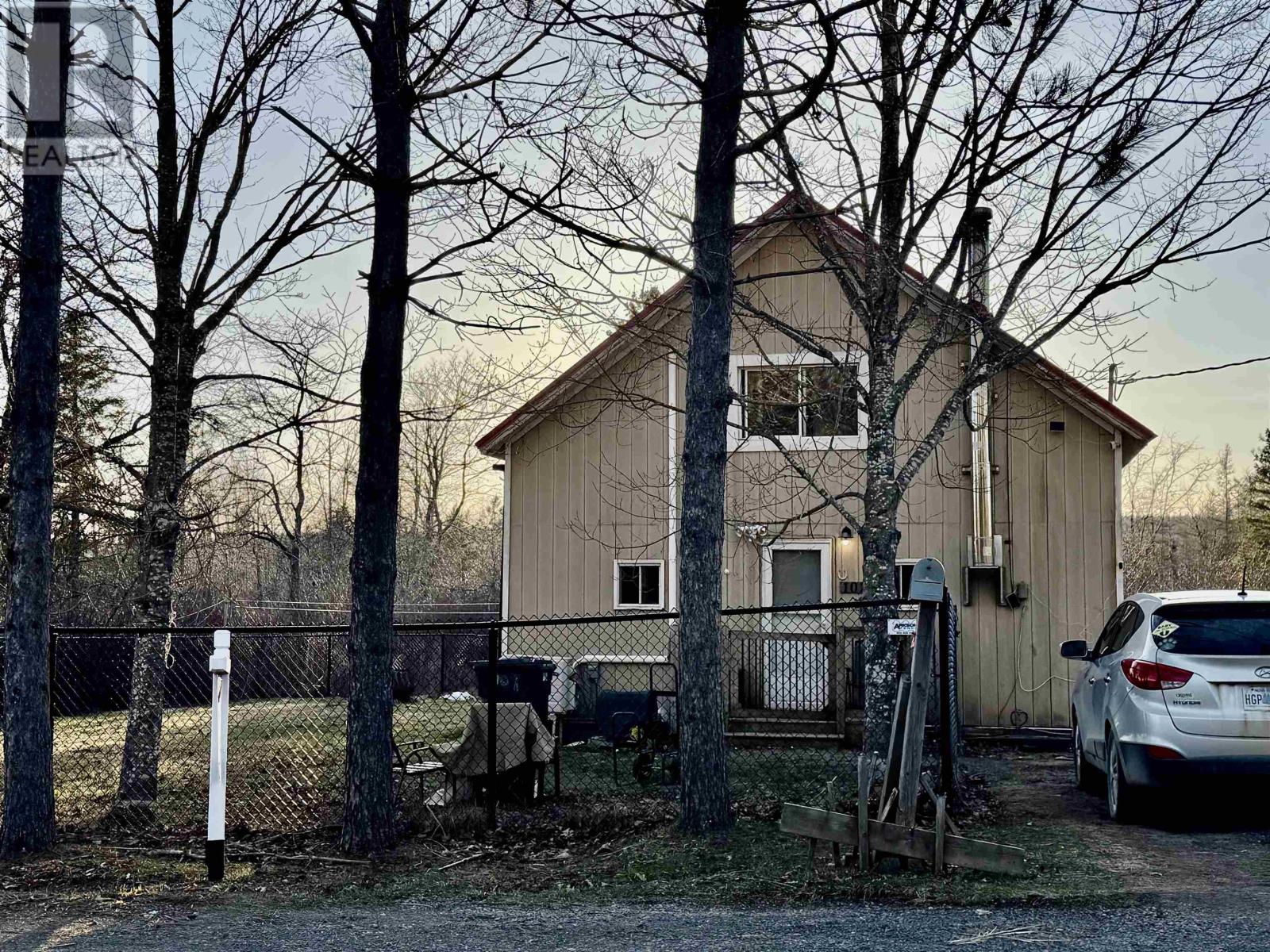 Property 25 of 26 of 107 UPPER PEMBROKE Road