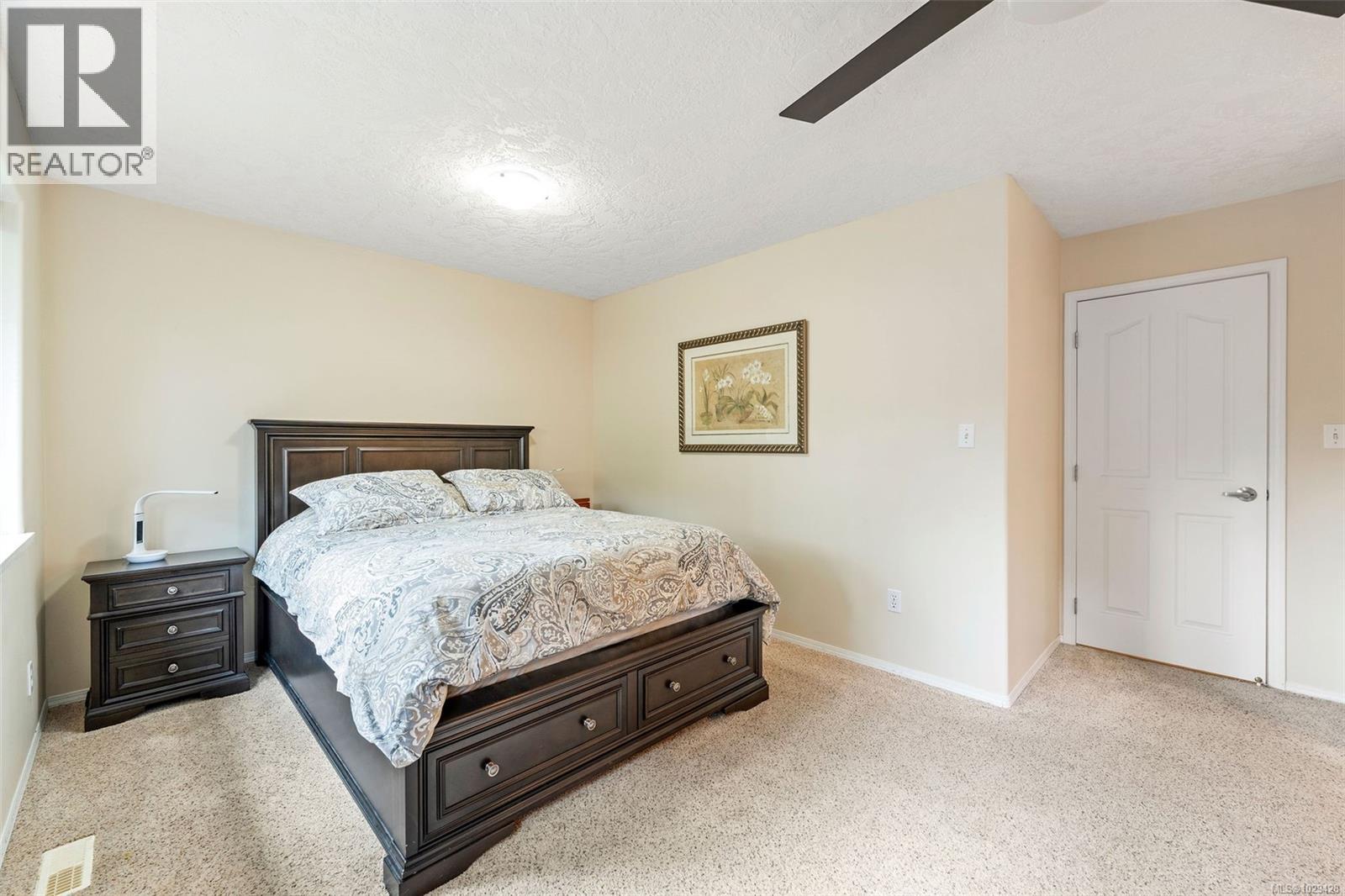 1149 Walkem Rd — photo 24