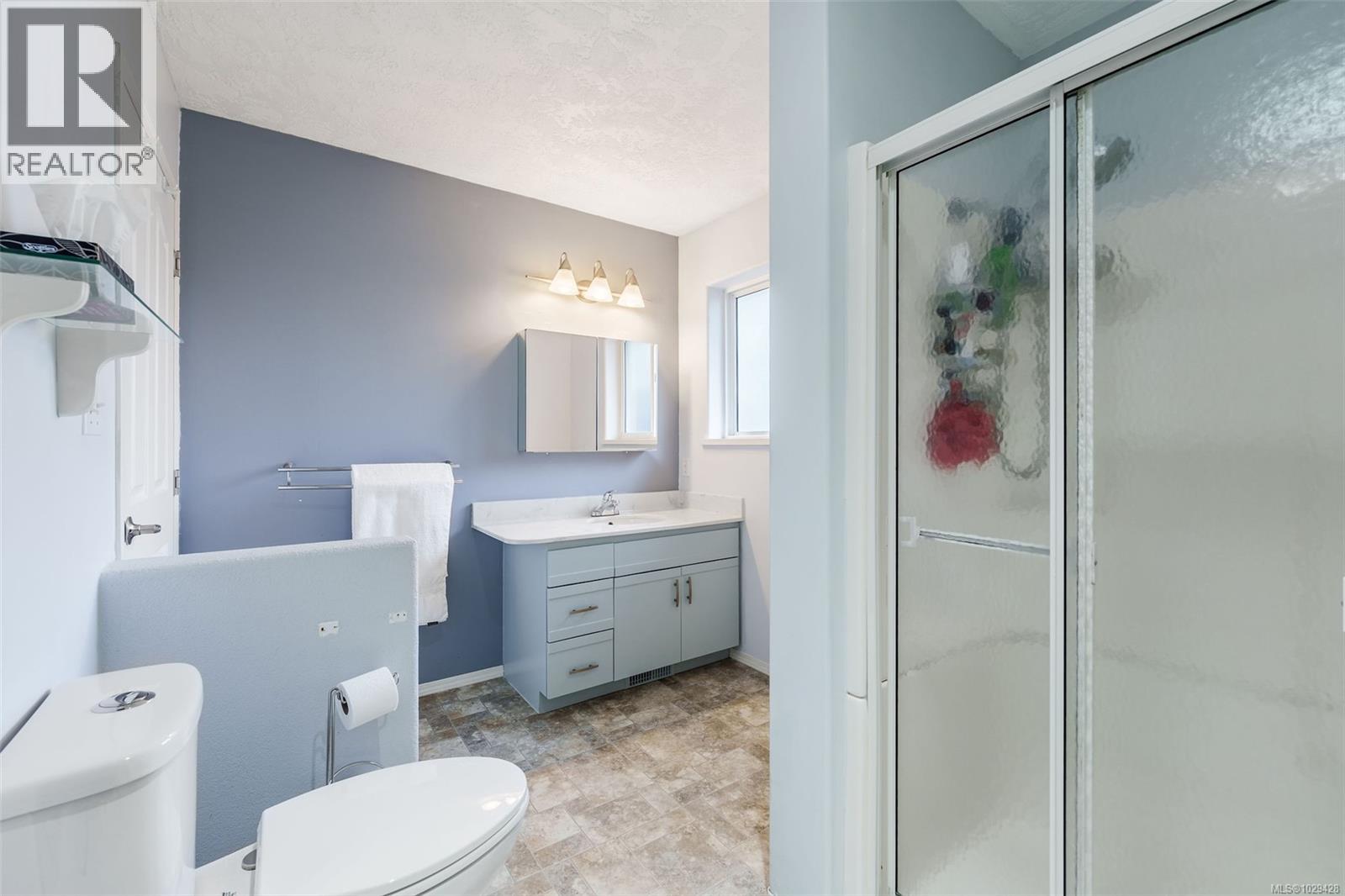 1149 Walkem Rd — photo 28