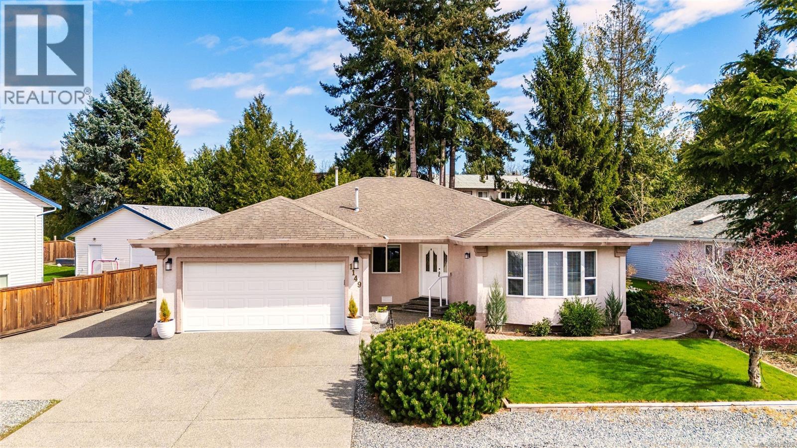 1149 Walkem Rd, Ladysmith