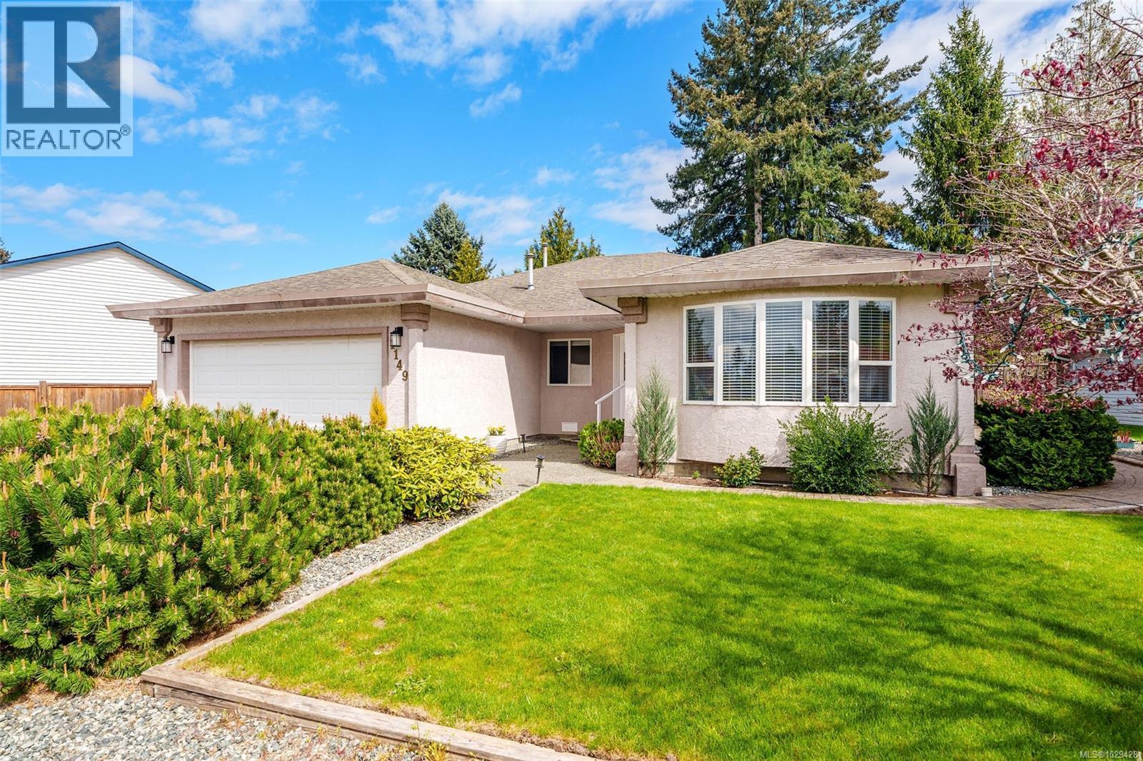 1149 Walkem Rd — photo 47