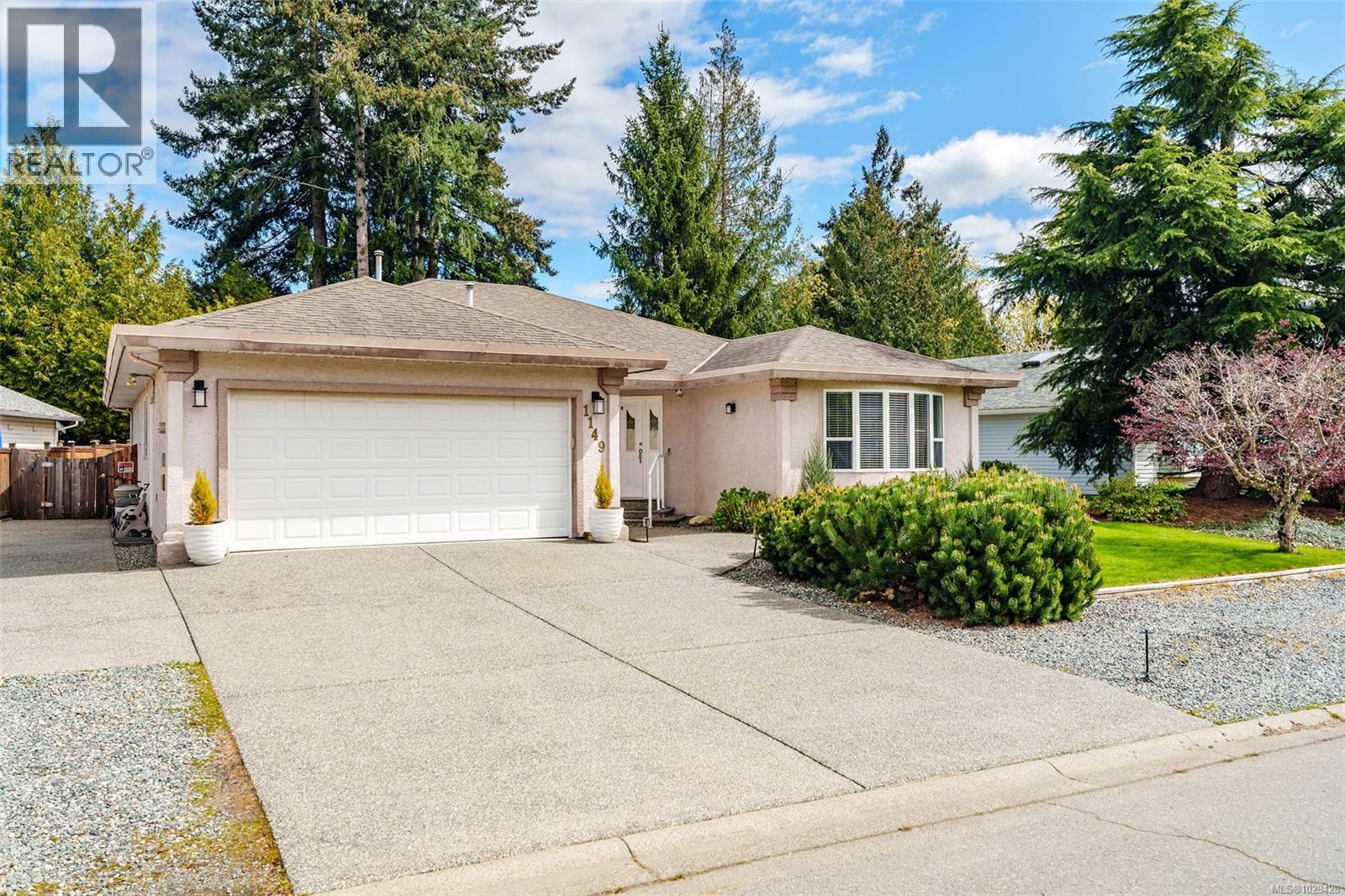 1149 Walkem Rd — photo 49