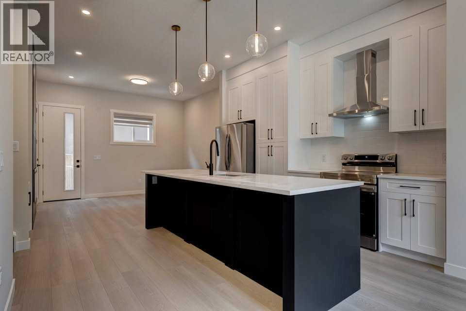 Single Family House for Sale in   Street NE Renfrew Calgary 