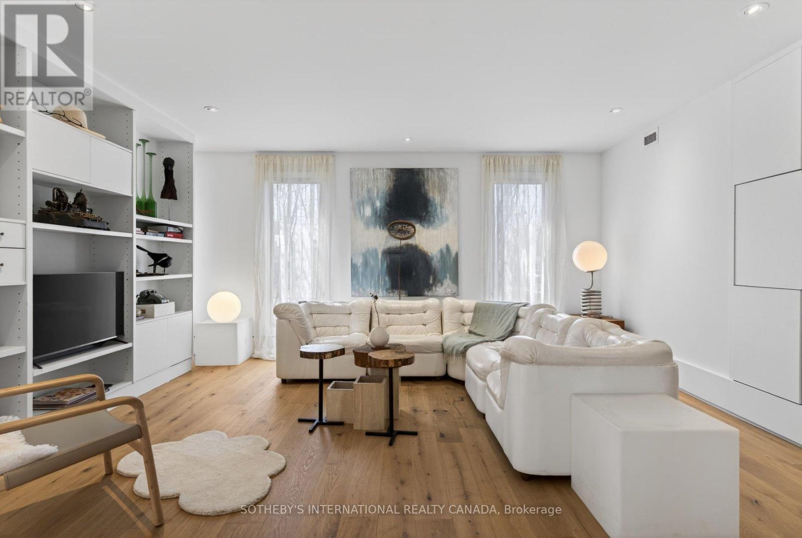 105 MARSDALE DRIVE — photo 18