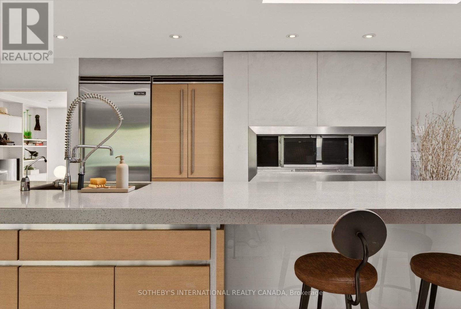 105 MARSDALE DRIVE — photo 12