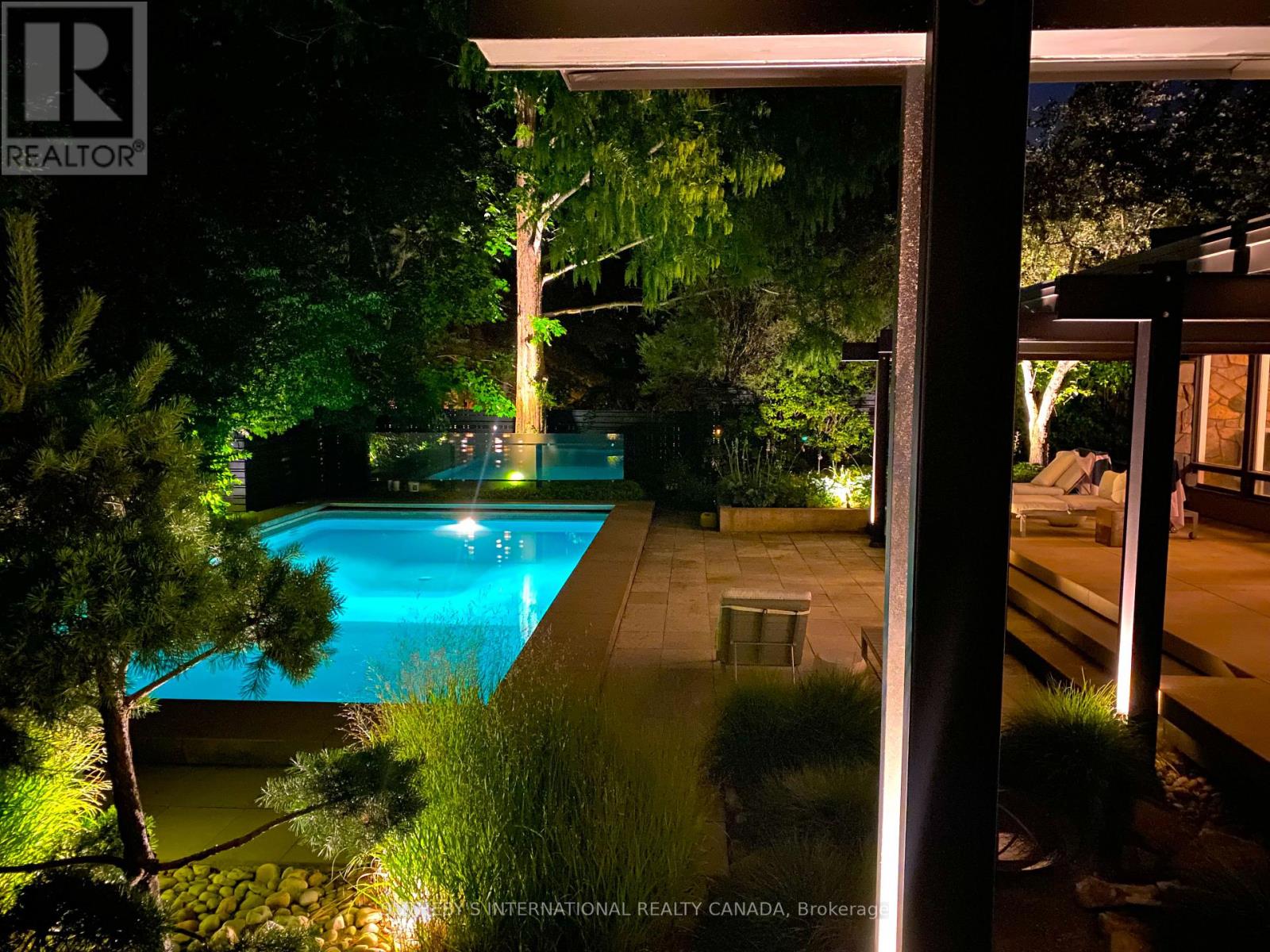 105 MARSDALE DRIVE — photo 40