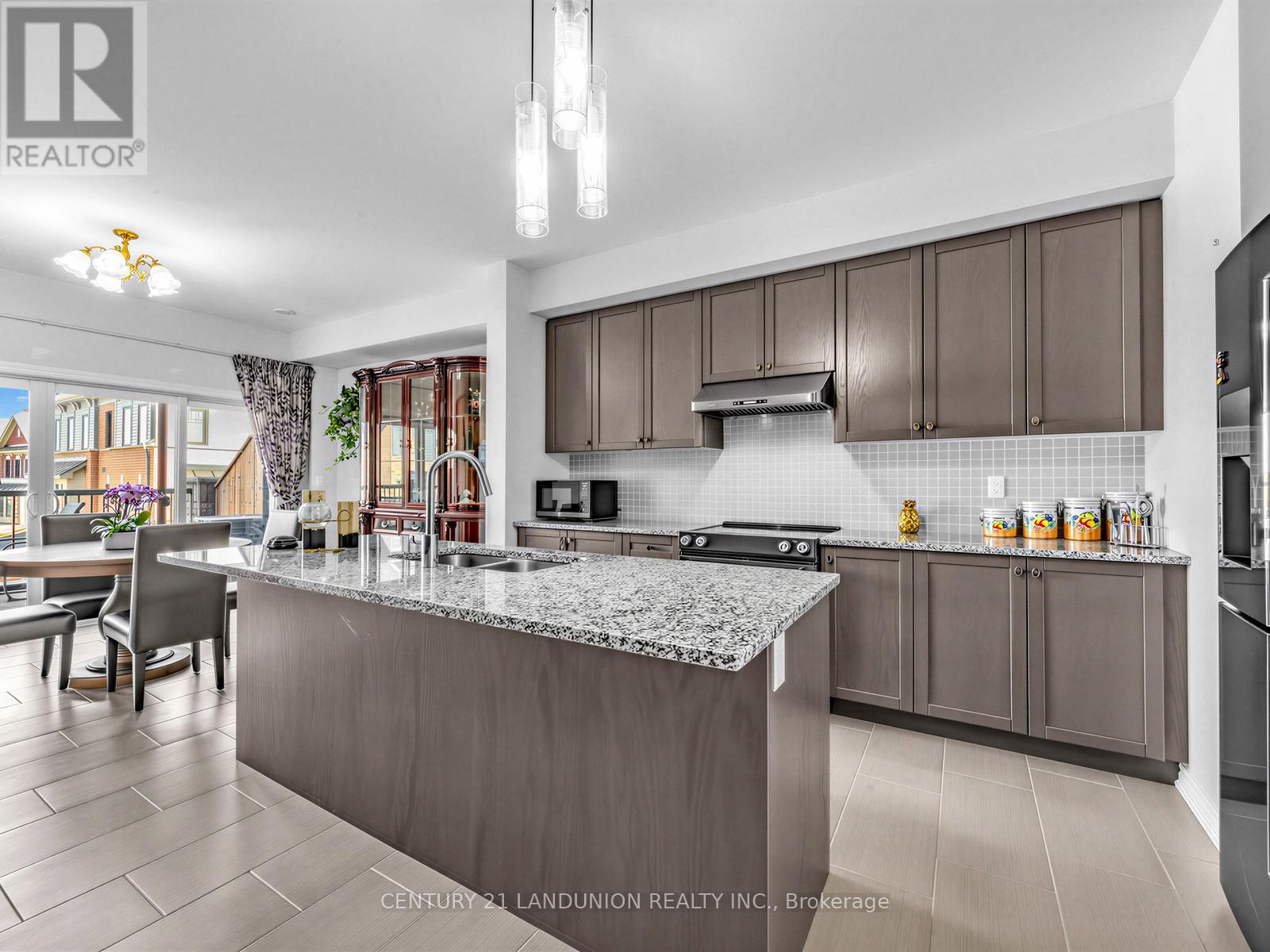 10941 VICTORIA SQUARE BOULEVARD - 14