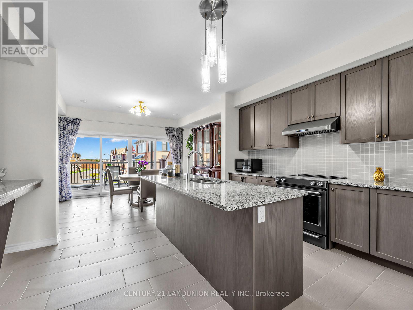 10941 VICTORIA SQUARE BOULEVARD - 15