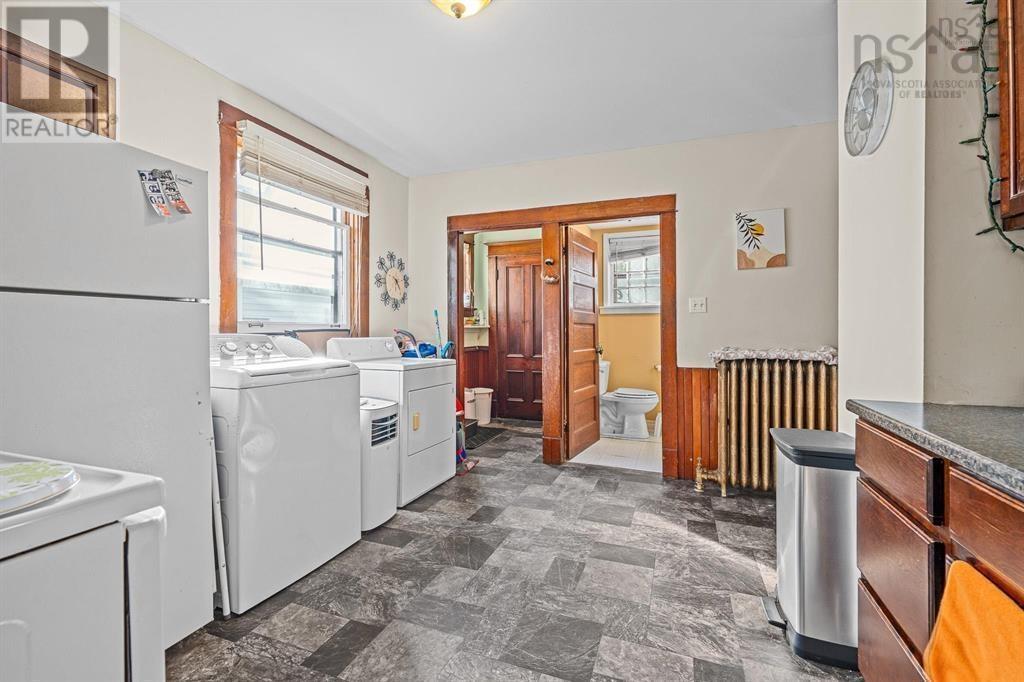 Property 13 of 32 of 217-219 Albert Street