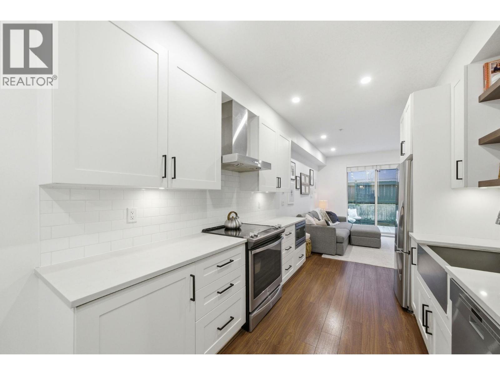 54 433 SEYMOUR RIVER PLACE, North Vancouver