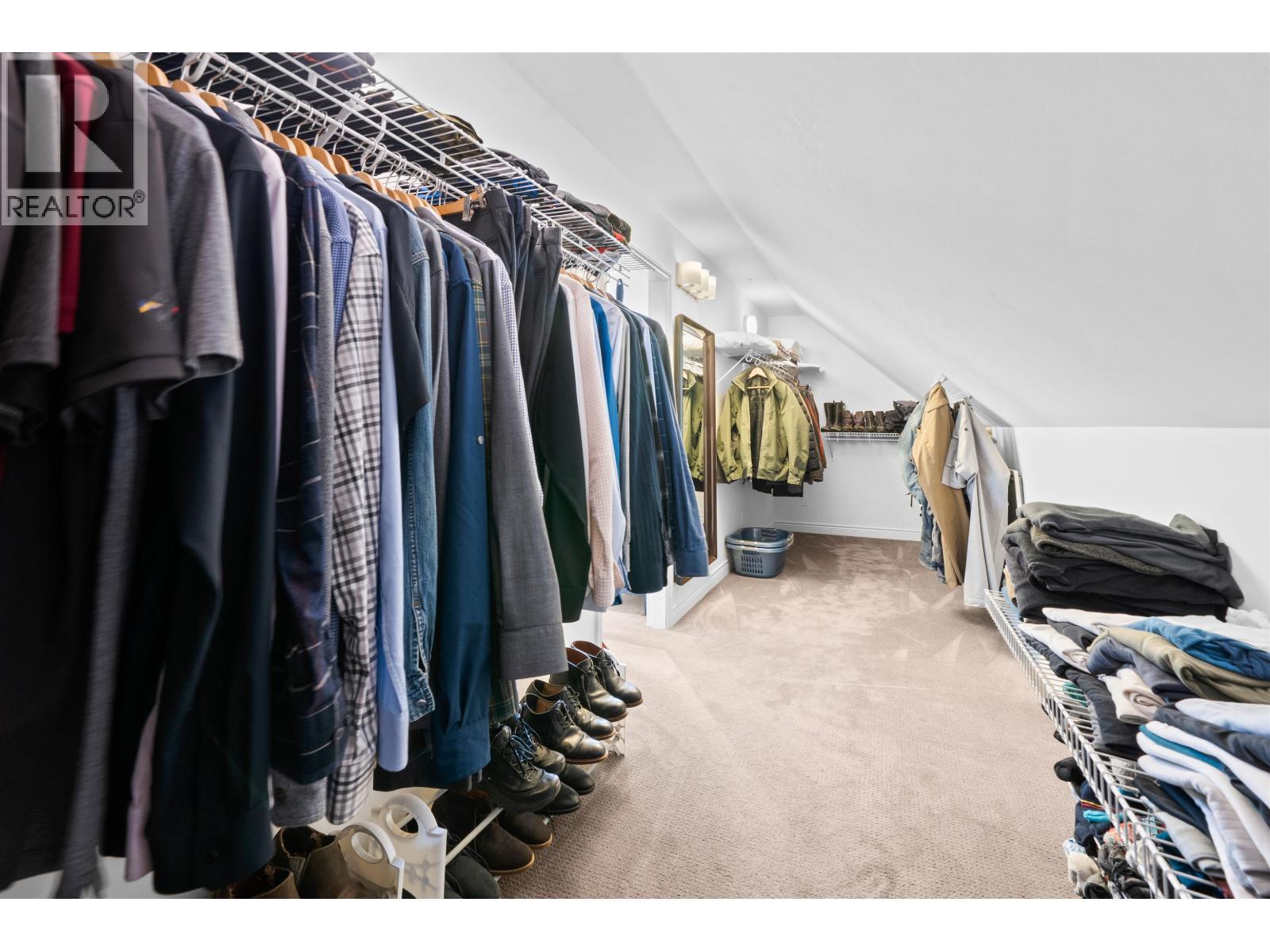 4622 COVE CLIFF ROAD, North Vancouver