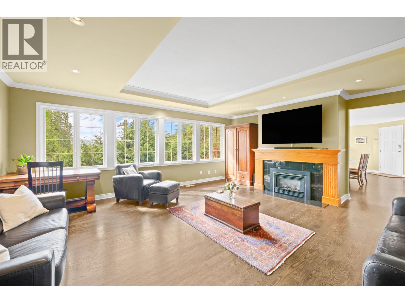 4622 COVE CLIFF ROAD, North Vancouver