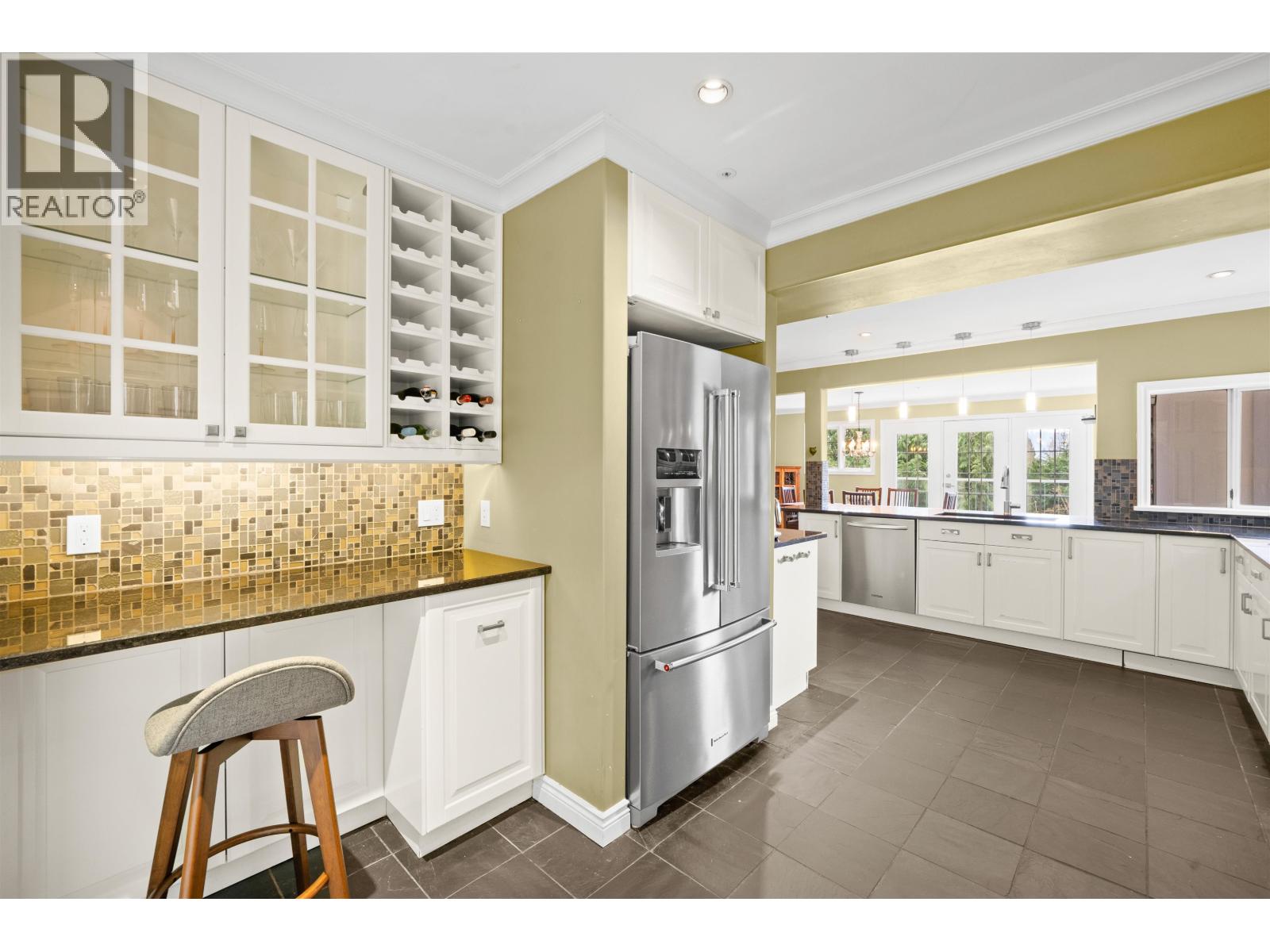 4622 COVE CLIFF ROAD, North Vancouver