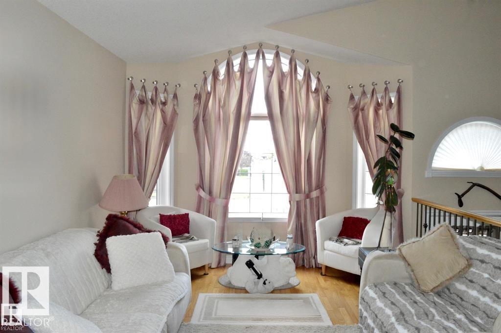 16832 79 ST NW NW, Edmonton