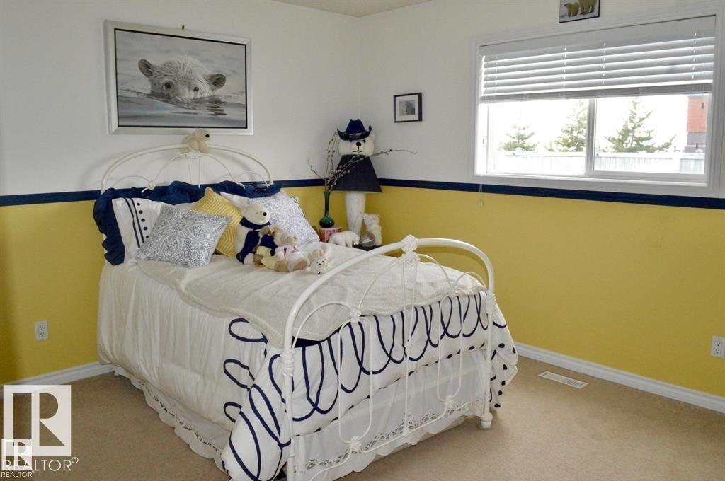 16832 79 ST NW NW, Edmonton