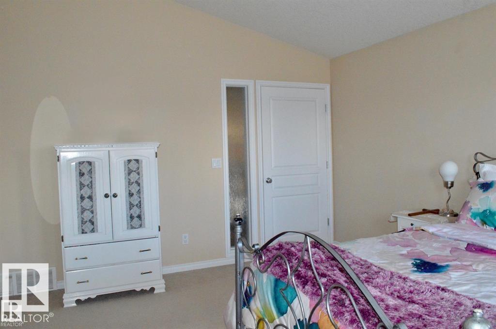 16832 79 ST NW NW, Edmonton