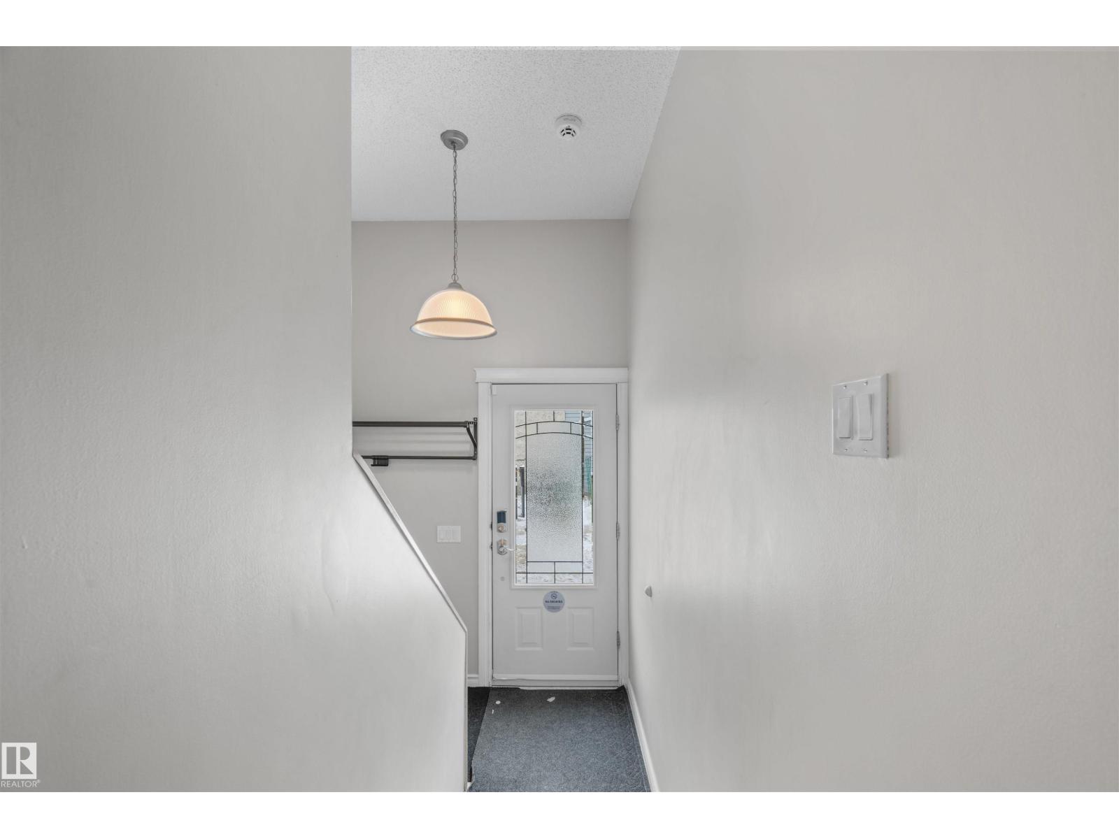 1127 36 ST NW, Edmonton