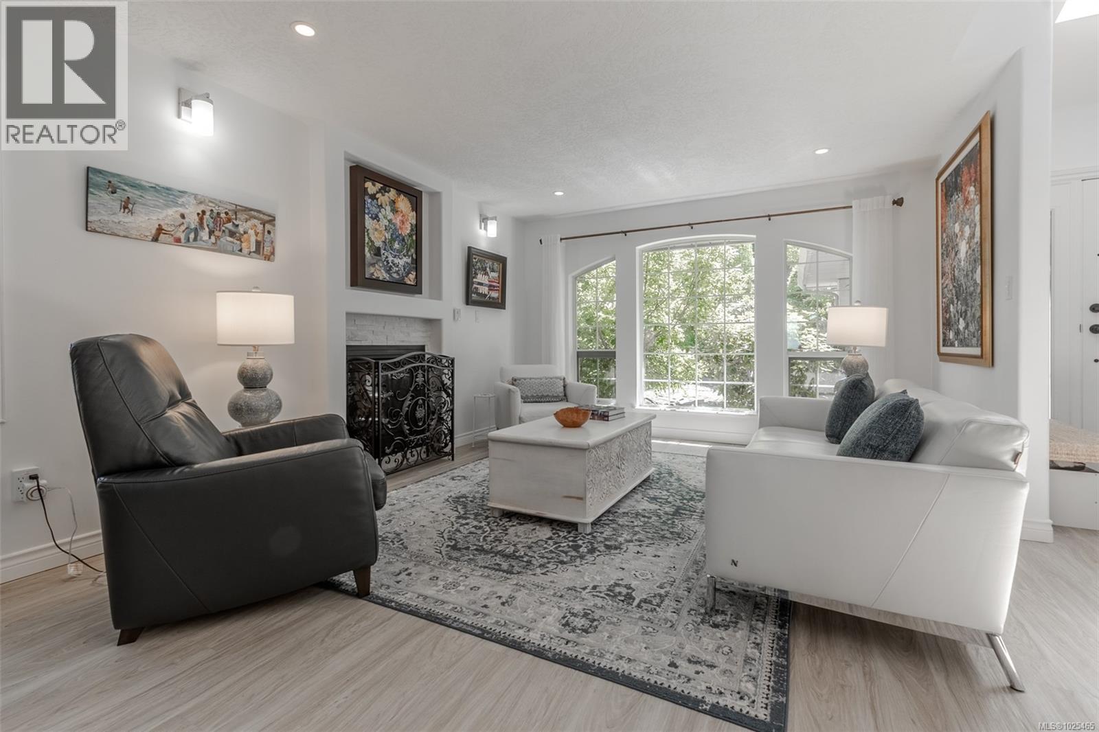 6039 Chippewa Rd - 14