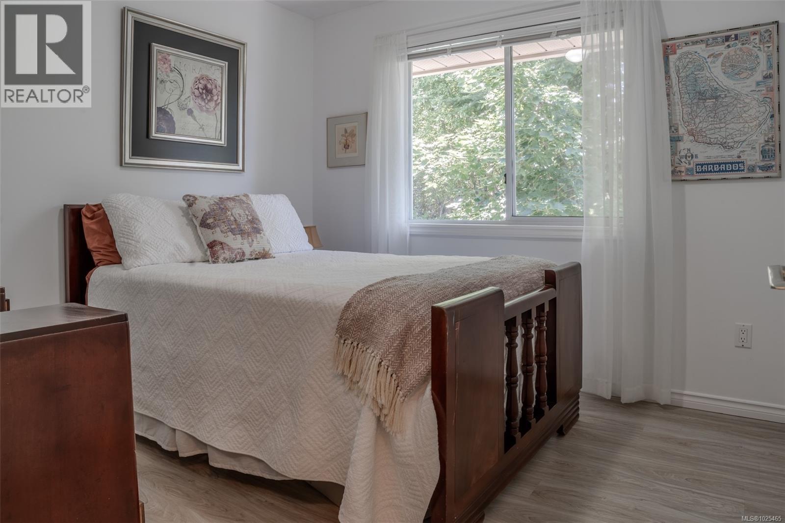 6039 Chippewa Rd - 23