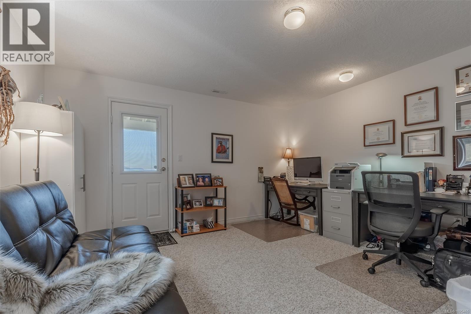 6039 Chippewa Rd - 33