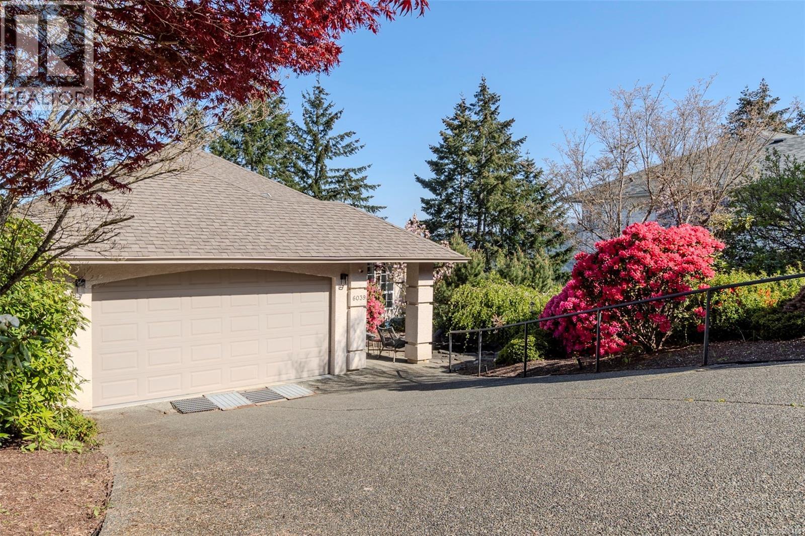 6039 Chippewa Rd - 1