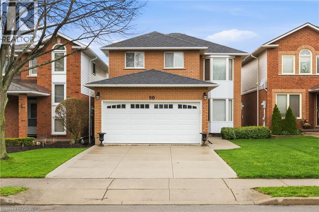 90 LYNNETTE Drive - 1