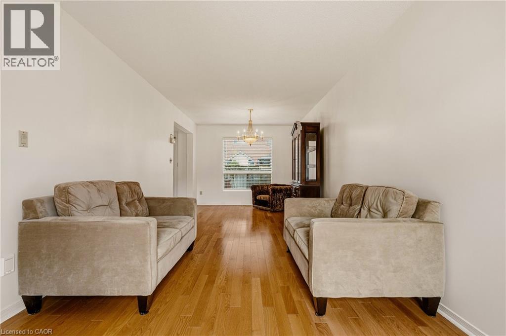 90 LYNNETTE Drive - 19