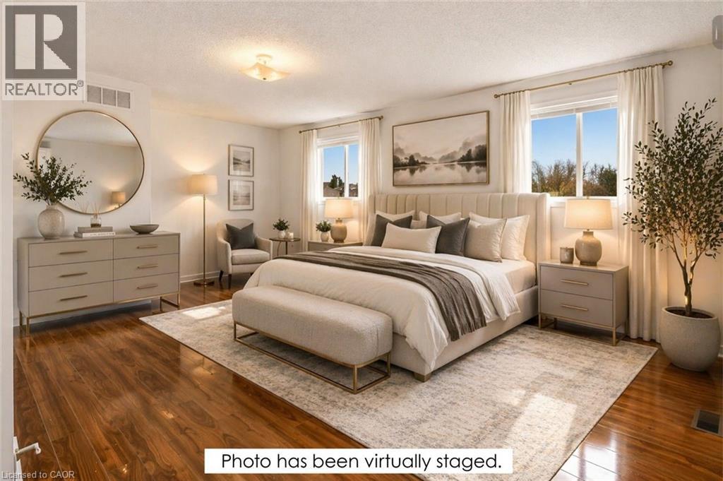 90 LYNNETTE Drive - 26