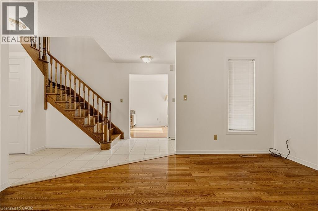 90 LYNNETTE Drive - 7