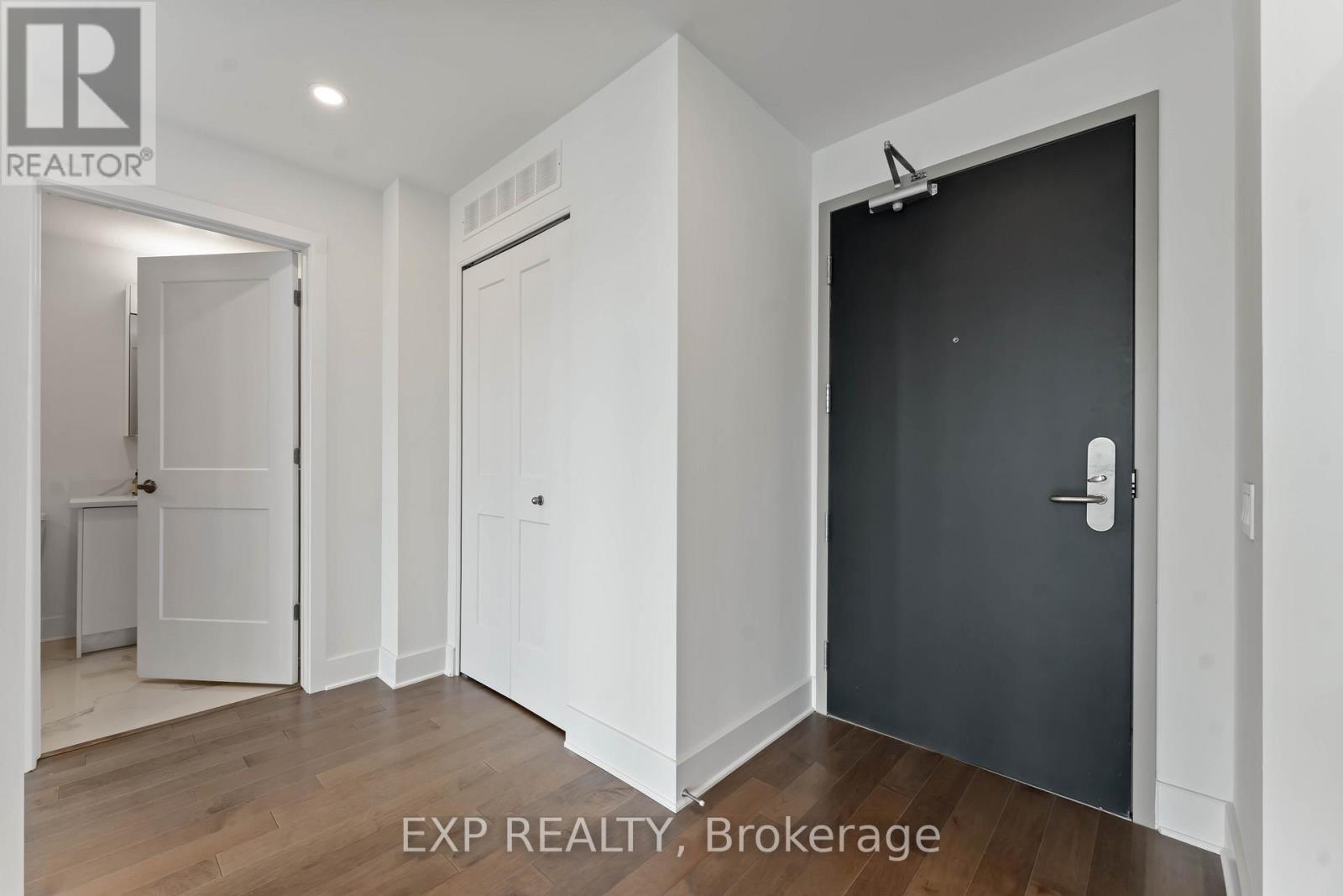 2607 - 180 GEORGE STREET — photo 6