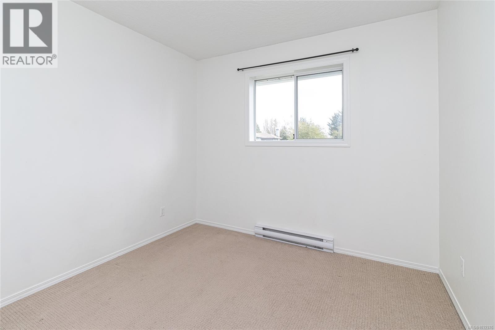  278 Burnside Road East, Saanich