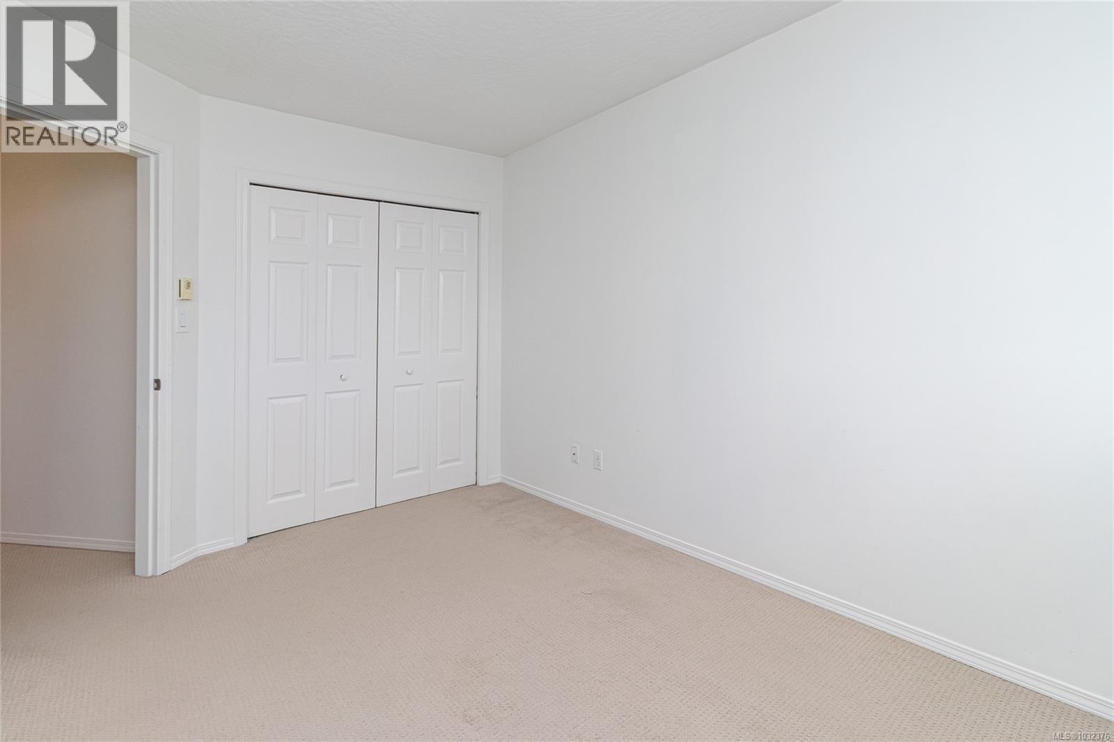  278 Burnside Road East, Saanich