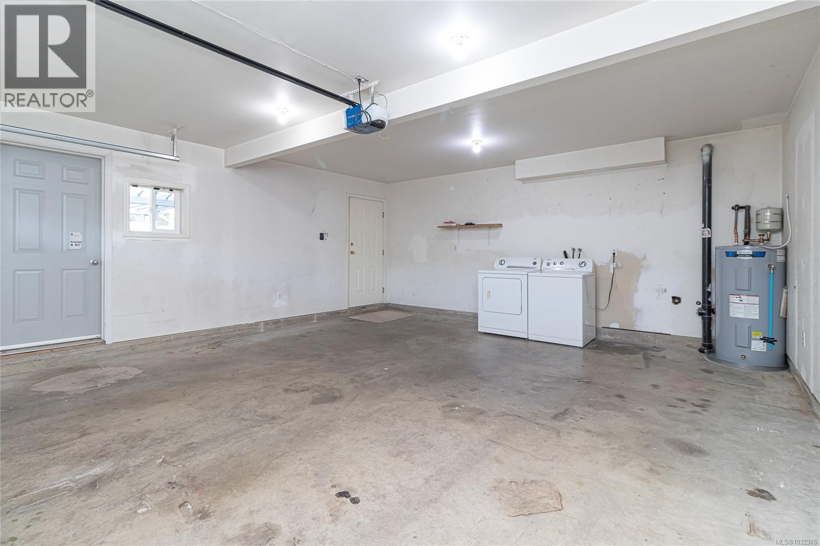  278 Burnside Road East, Saanich