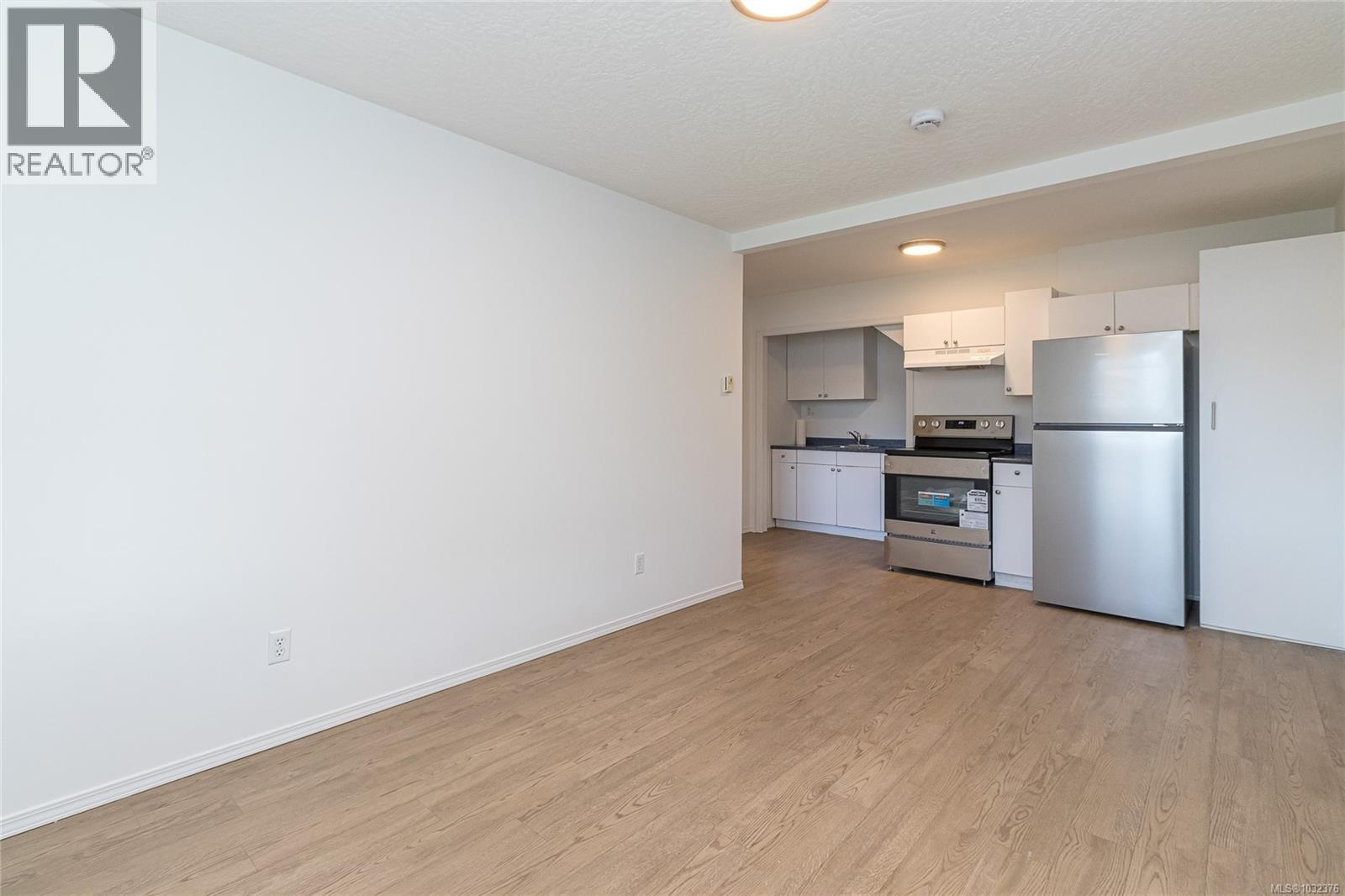  278 Burnside Road East, Saanich