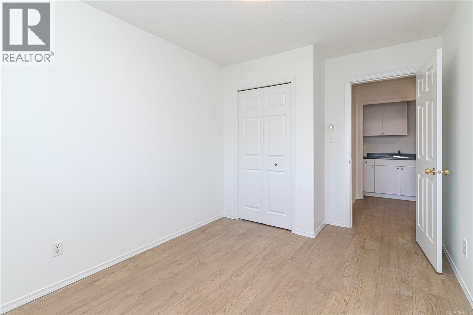  278 Burnside Road East, Saanich