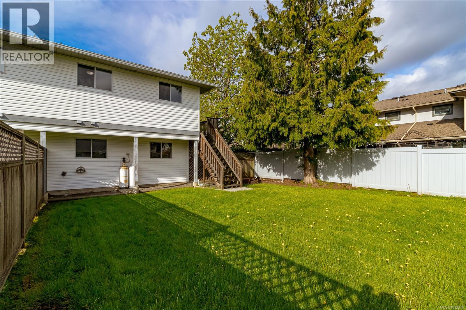  278 Burnside Road East, Saanich