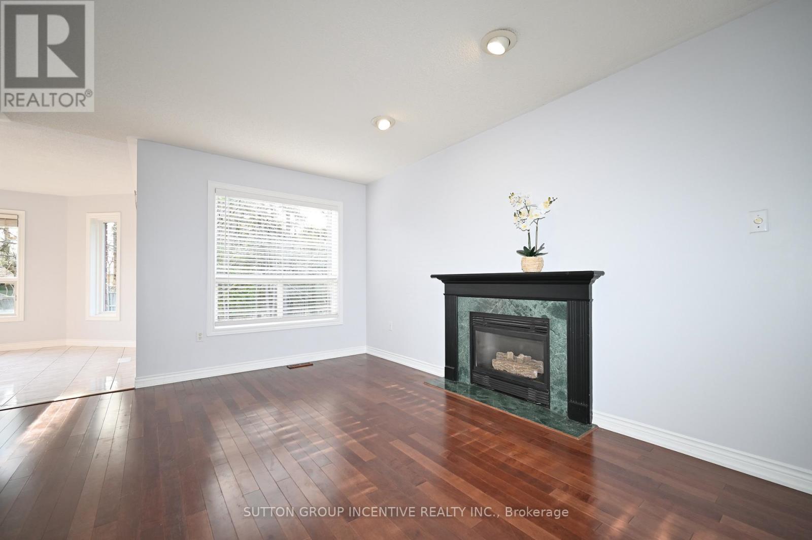 26 WARNER ROAD - 10