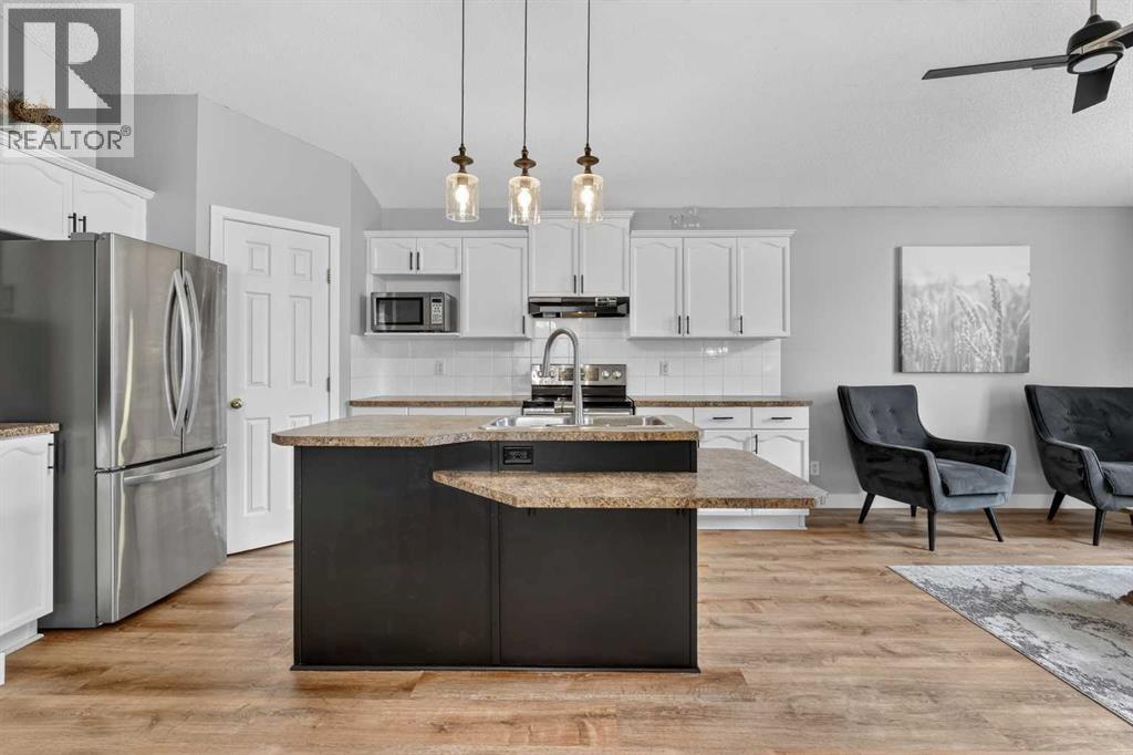 Single Family House 4 Level for Sale in  Copperfield Gardens SE Copperfield Calgary 