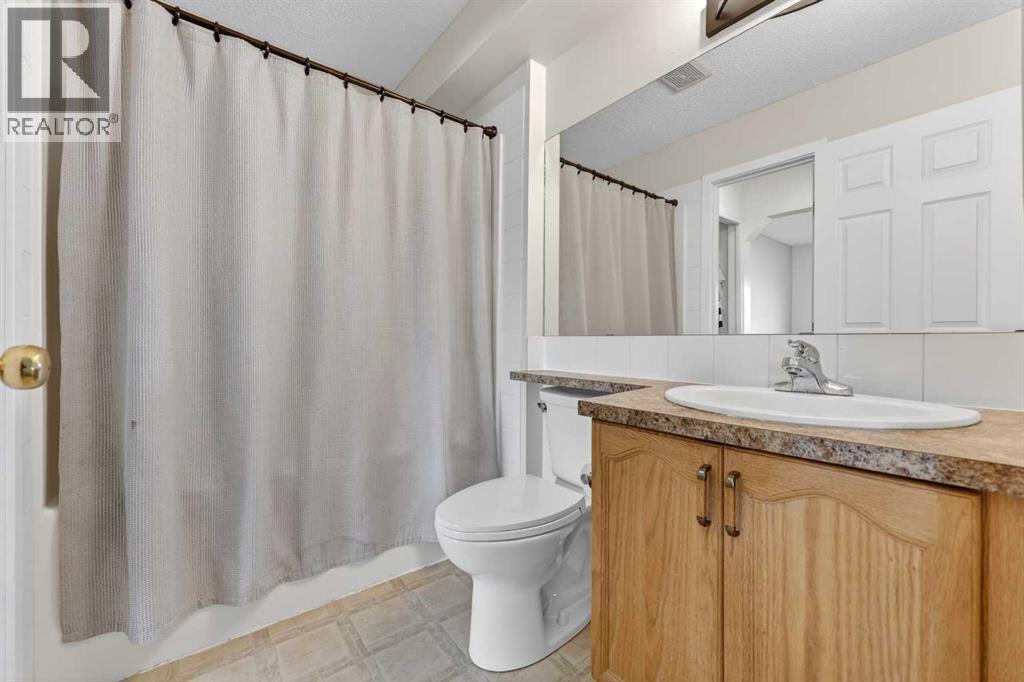 Single Family House 4 Level for Sale in  Copperfield Gardens SE Copperfield Calgary 