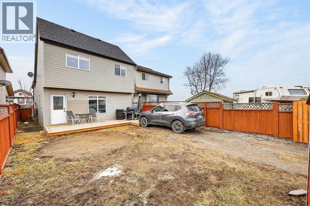 Single Family House 4 Level for Sale in  Copperfield Gardens SE Copperfield Calgary 