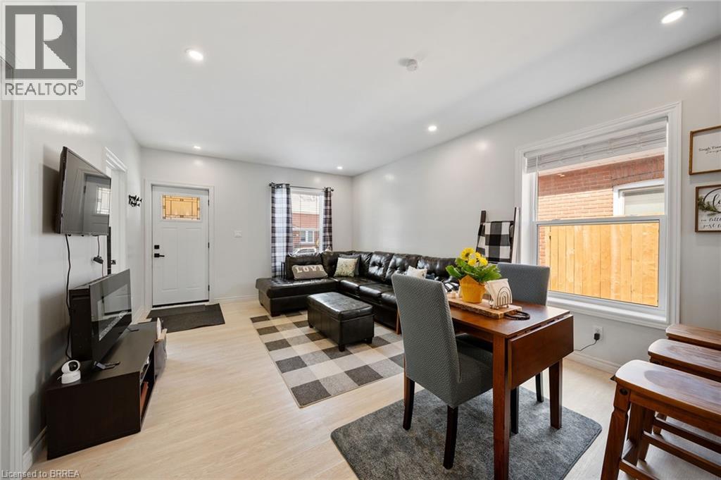 134 SUPERIOR Street - 9