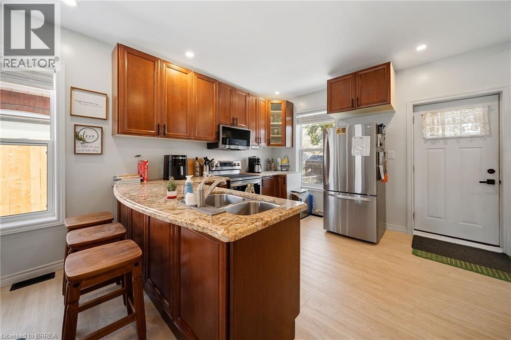 134 SUPERIOR Street - 12