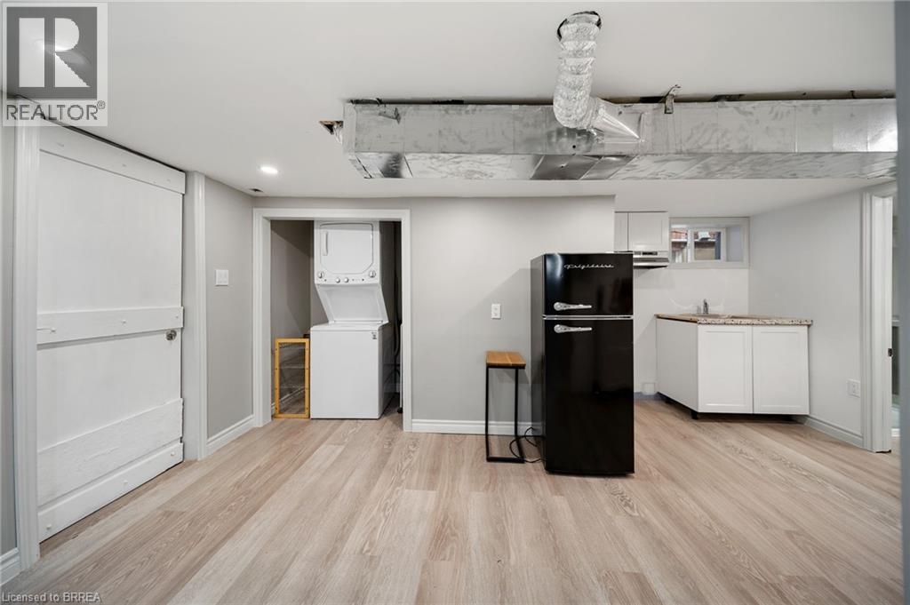 134 SUPERIOR Street - 25