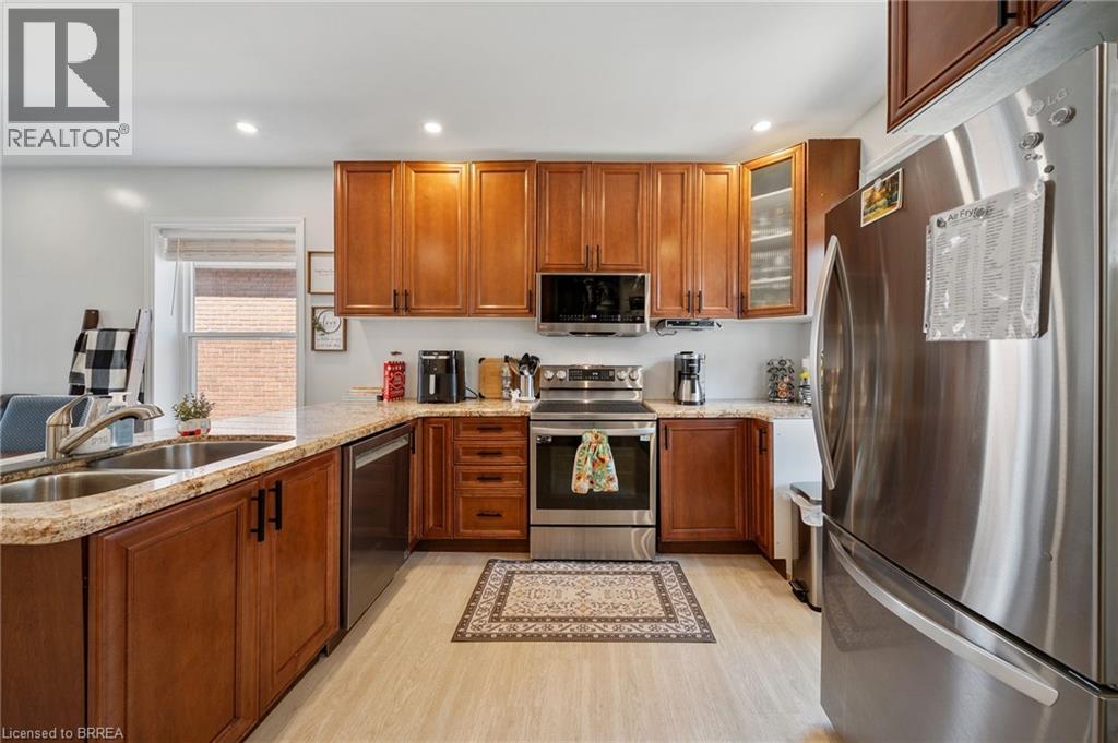 134 SUPERIOR Street - 13