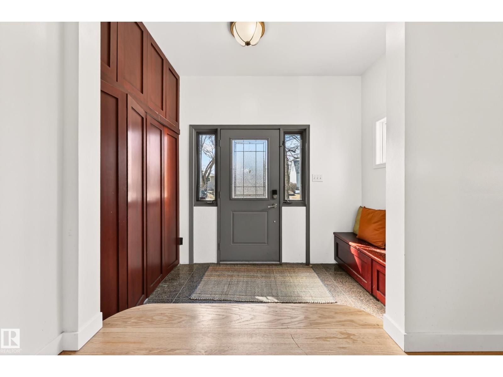 6807 112A ST NW, Edmonton