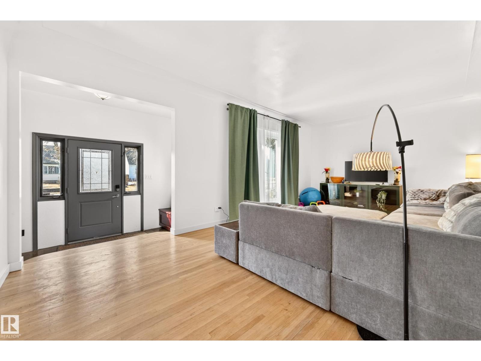 6807 112A ST NW, Edmonton