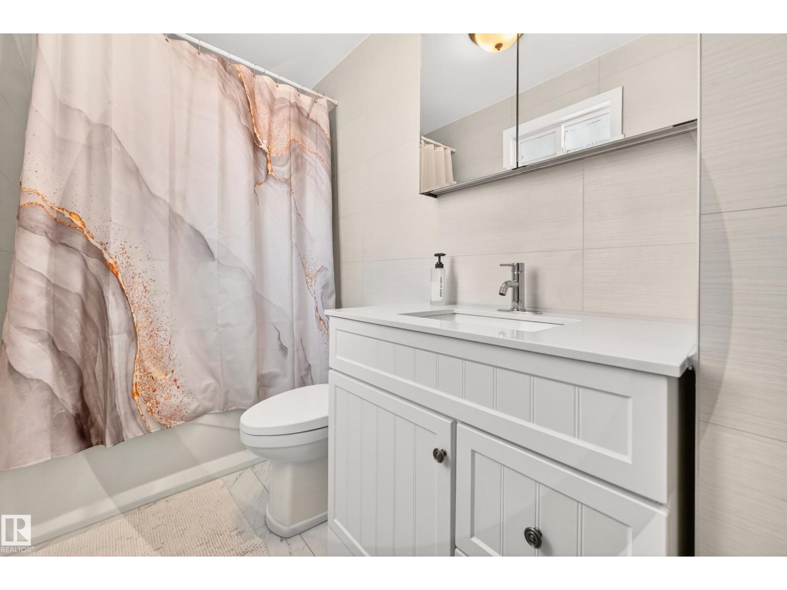 6807 112A ST NW, Edmonton