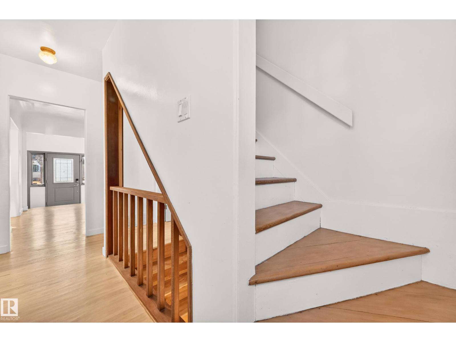 6807 112A ST NW, Edmonton