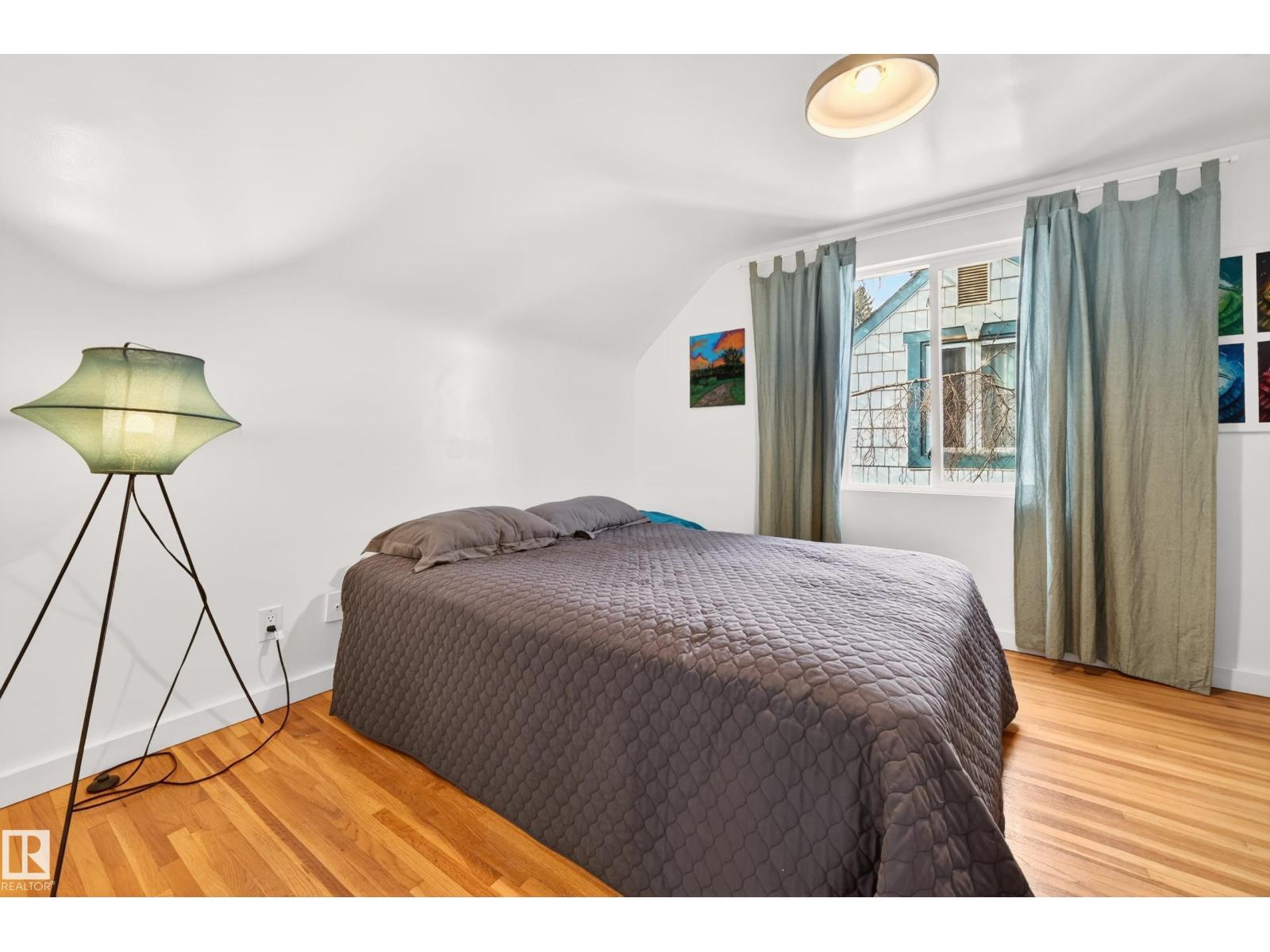 6807 112A ST NW, Edmonton