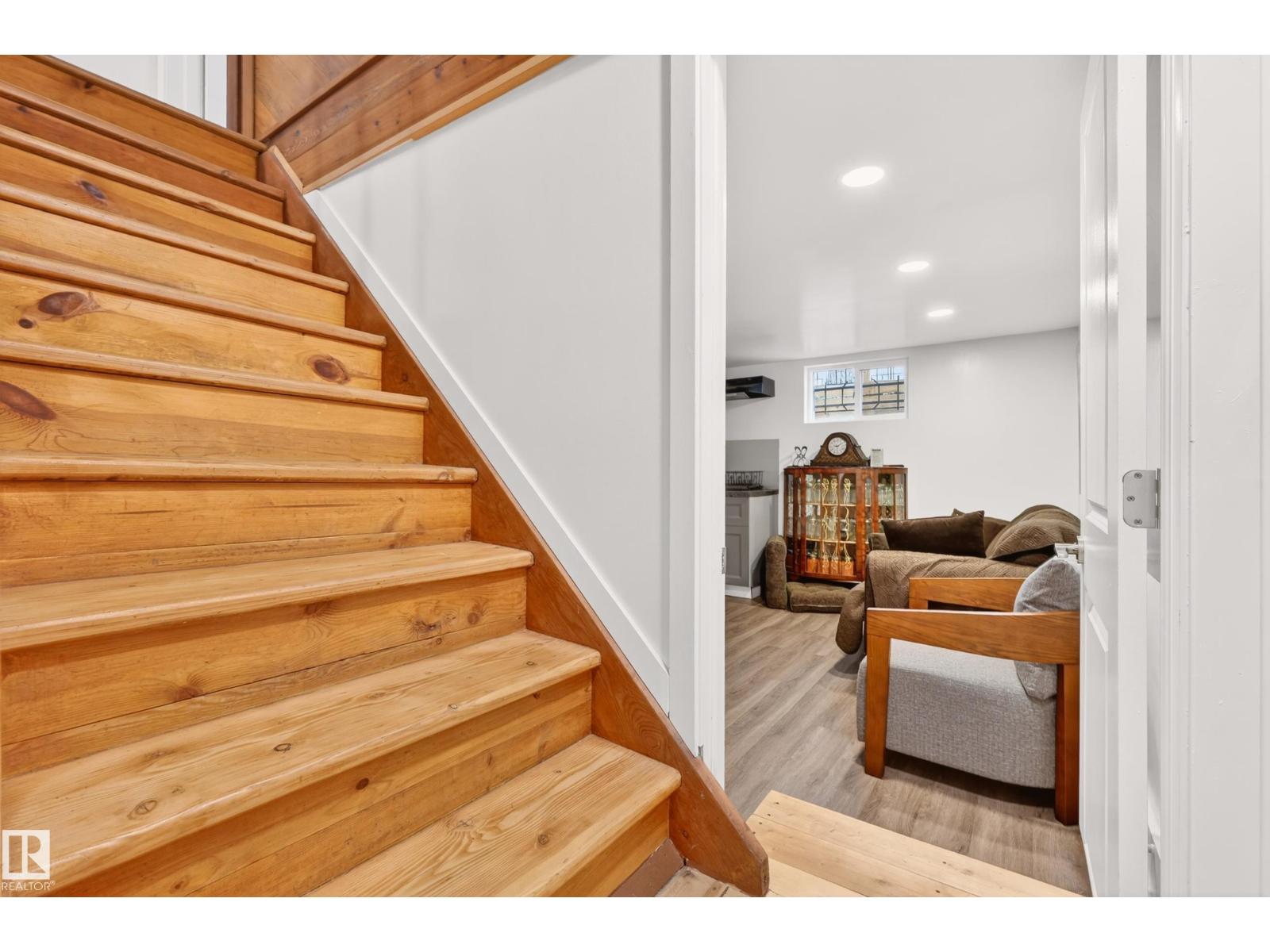 6807 112A ST NW, Edmonton